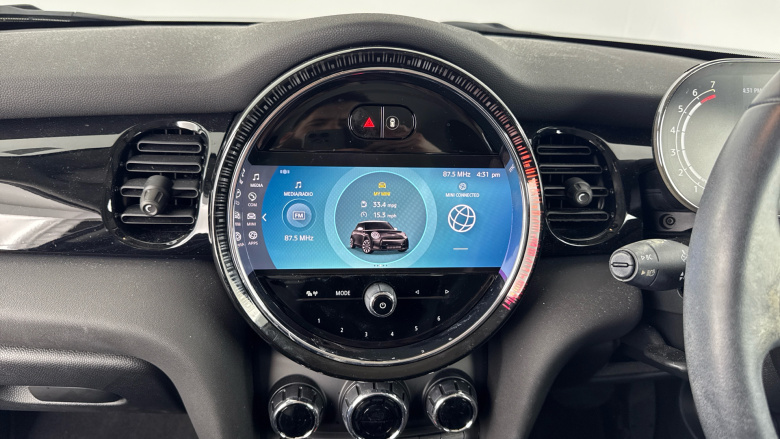 MINI Hatchback 1.5 Cooper Classic 3dr Auto [Comfort/Nav Pack] Petrol Hatchback